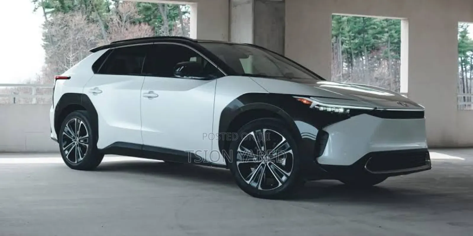 Toyota bZ4X 71.4 kWh AWD 2023 White