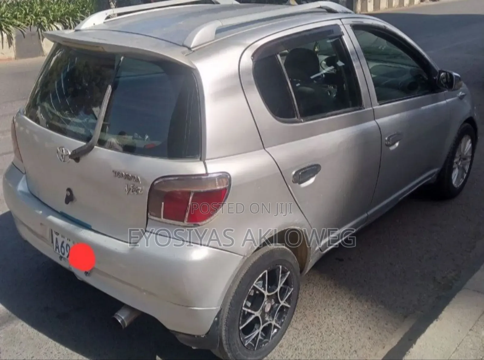 Toyota Vitz 2001 Silver