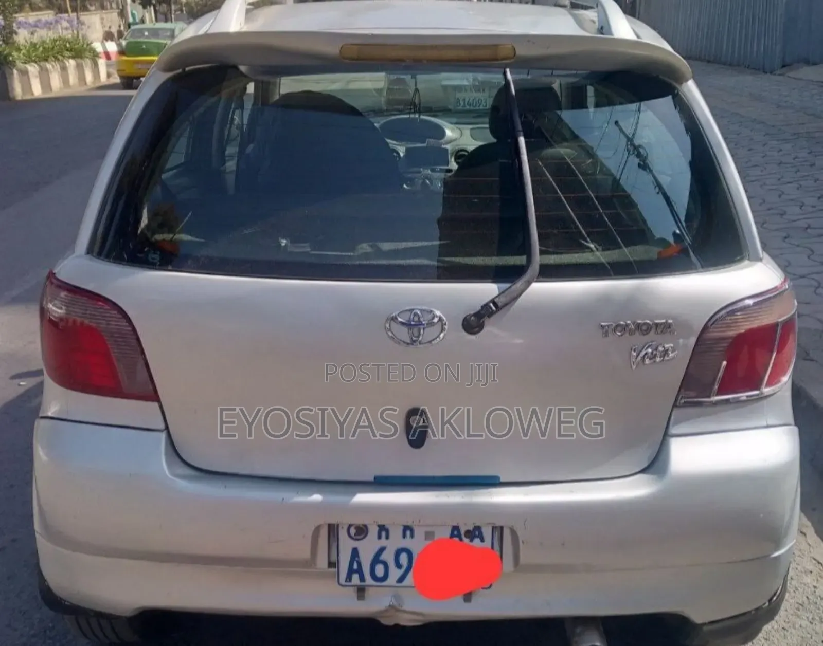 Toyota Vitz 2001 Silver