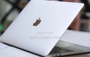 New Laptop Apple MacBook 2018 8GB Intel Core I5 SSD 256GB