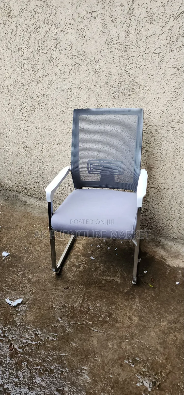 Comfortable Guests Chair