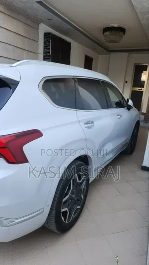 Hyundai Santa Fe Limited 2021 White