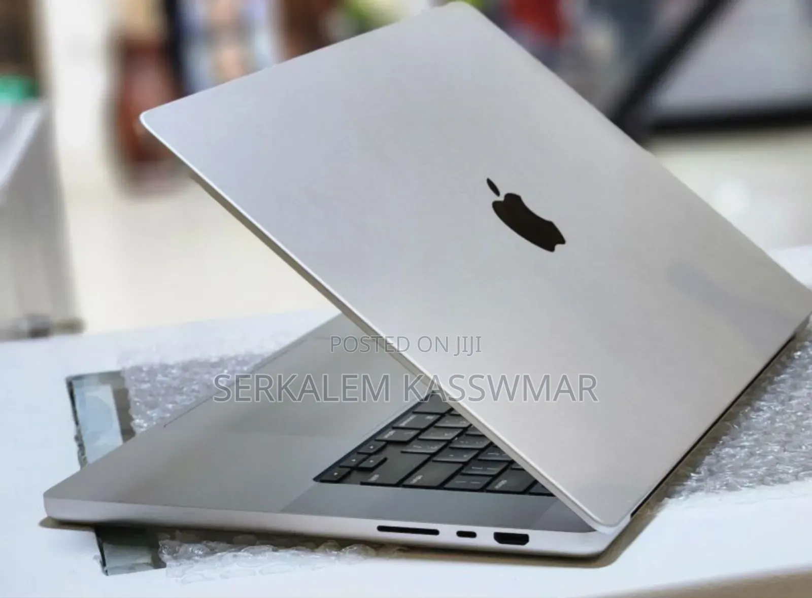 New Laptop Apple MacBook Pro 32GB Apple M1 SSD 512GB