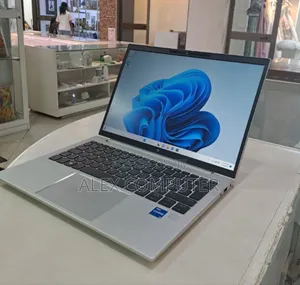New Laptop HP EliteBook 830 G9 16GB Intel Core I5 SSD 512GB