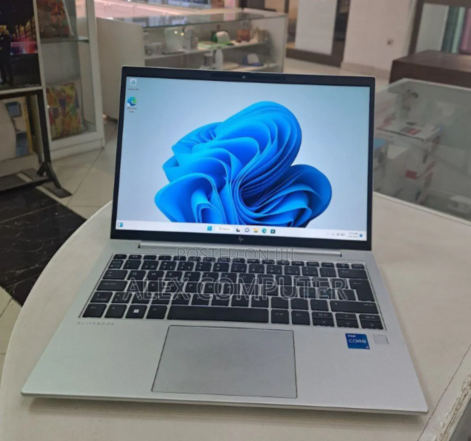 New Laptop HP EliteBook 830 G9 16GB Intel Core I5 SSD 512GB