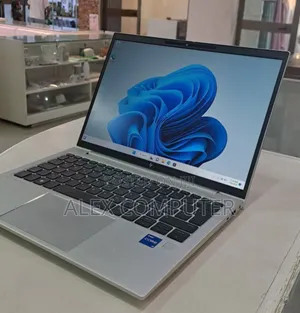 New Laptop HP EliteBook 830 G9 16GB Intel Core I5 SSD 512GB