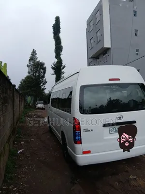 Toyota HiAce 2016 White