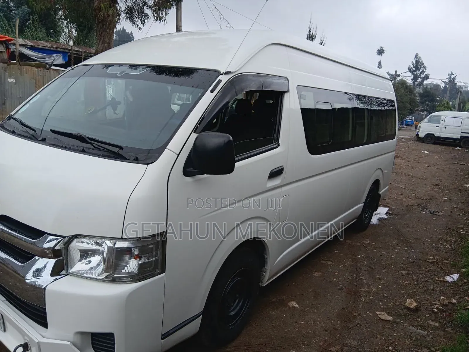 Toyota HiAce 2016 White