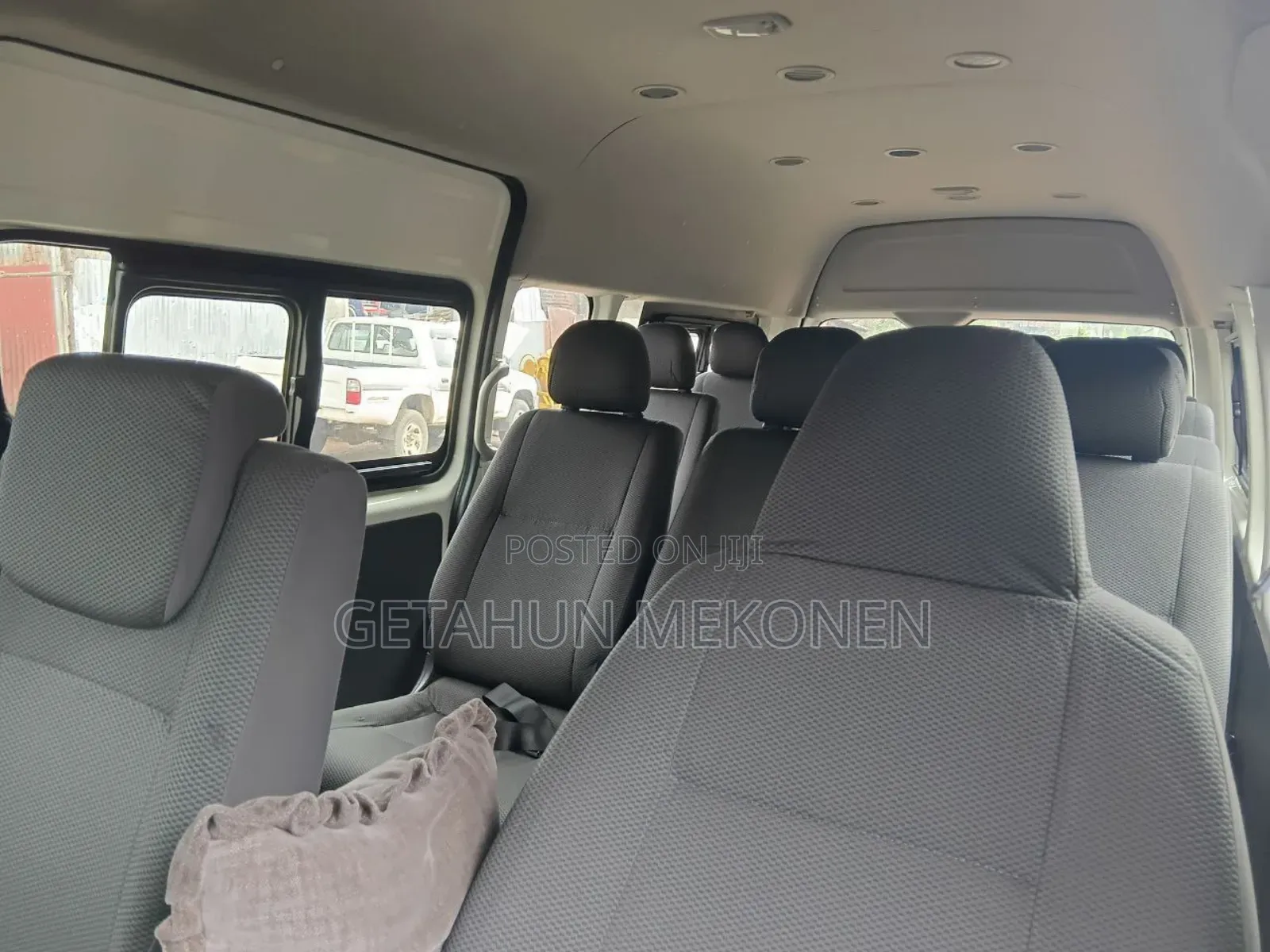 Toyota HiAce 2016 White