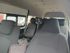 Toyota HiAce 2016 White