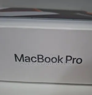New Laptop Apple MacBook Pro 32GB Apple M1 Max SSD 1T