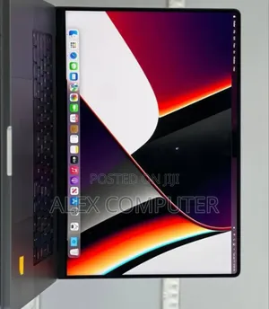 New Laptop Apple MacBook Pro 32GB Apple M1 Max SSD 1T