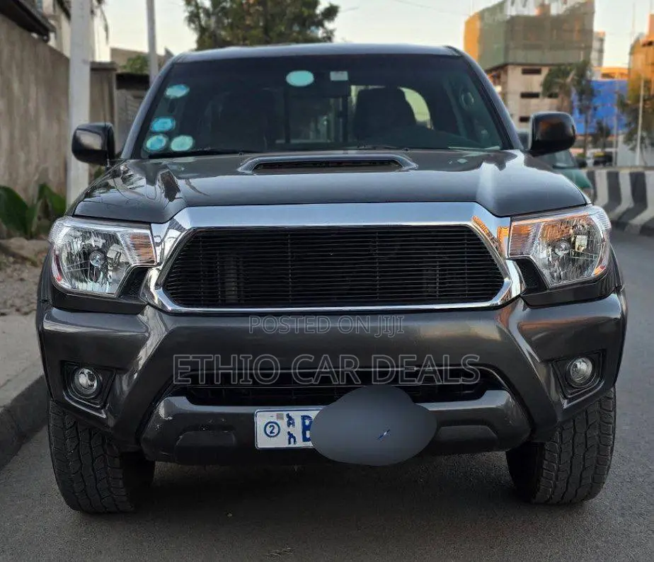 Toyota Tacoma 2013 Black