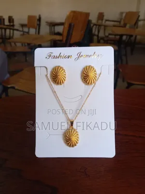 Sparkling Necklace And Earring