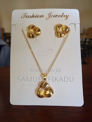 Sparkling Necklace And Earring