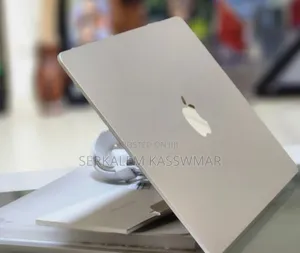 New Laptop Apple MacBook Air 16GB Apple M4 SSD 256GB