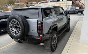 New GMC HUMMER EV SUV 2025