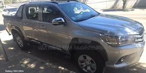 Toyota Hilux 2017 Teal