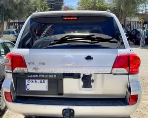 Toyota Land Cruiser 2014 Off white