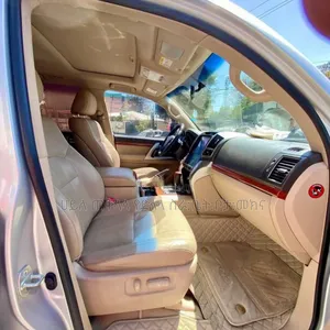 Toyota Land Cruiser 2014 Off white