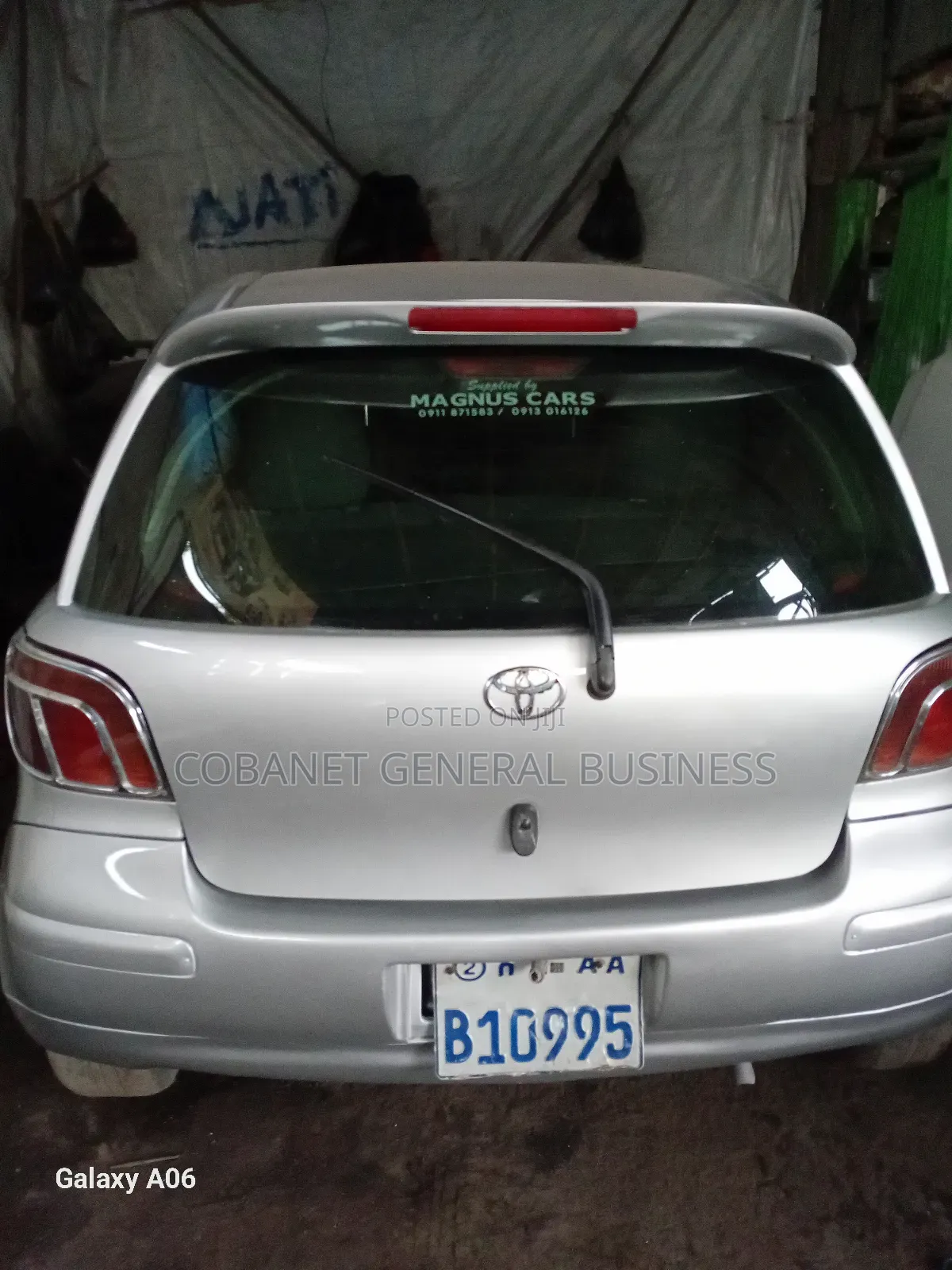 Toyota Vitz 2004 Silver
