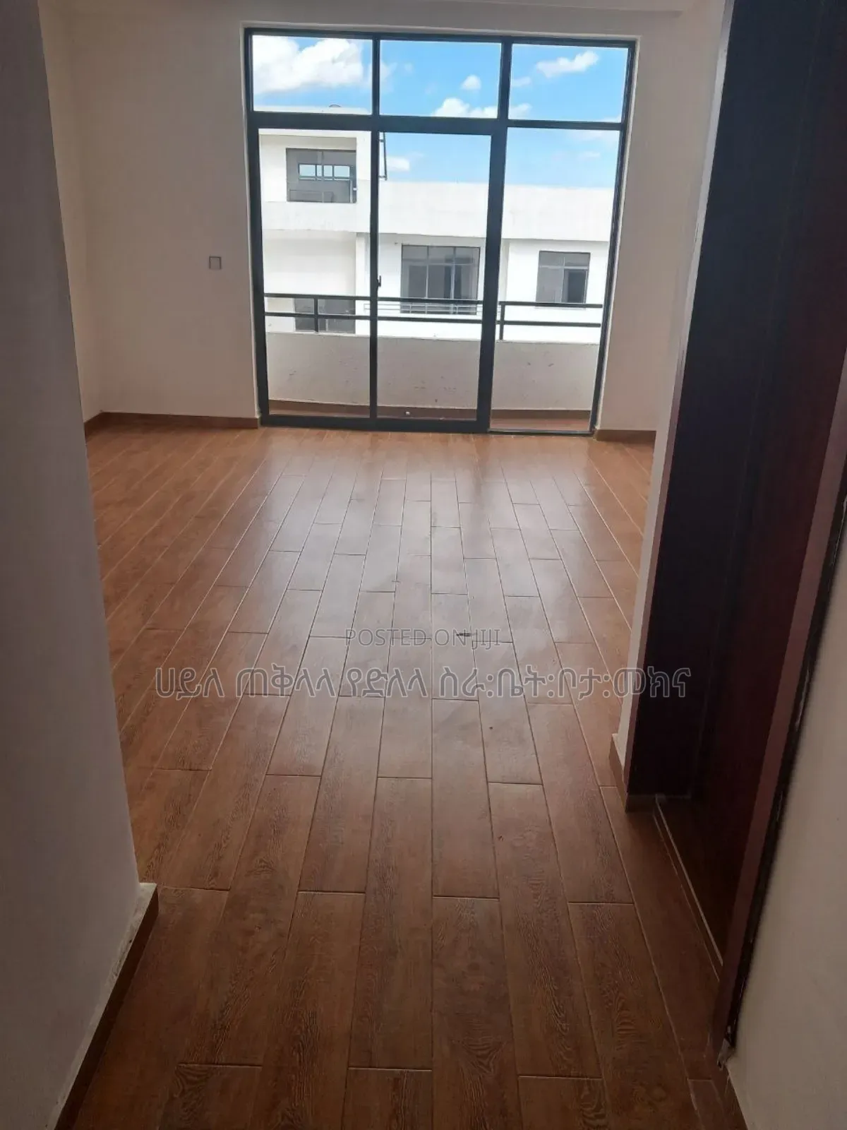 Furnished 3bdrm Apartment in ኖህ ሪልስተት ኮምፋውንድ ውስጥ, Yeka for sale