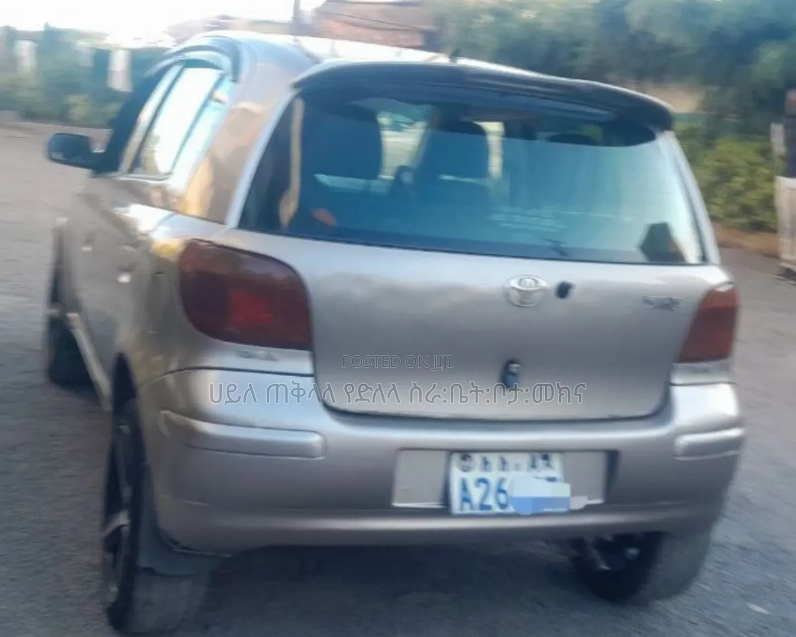 Toyota Vitz 2004 Pink