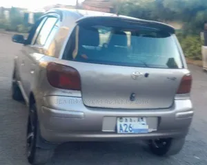 Toyota Vitz 2004 Pink