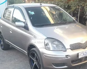 Toyota Vitz 2004 Pink