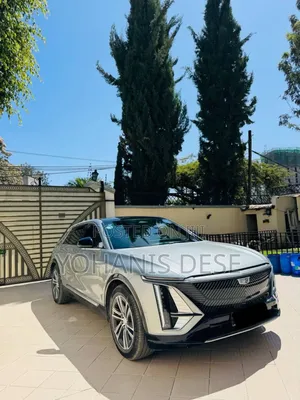 Cadillac Lyriq 2023 Silver