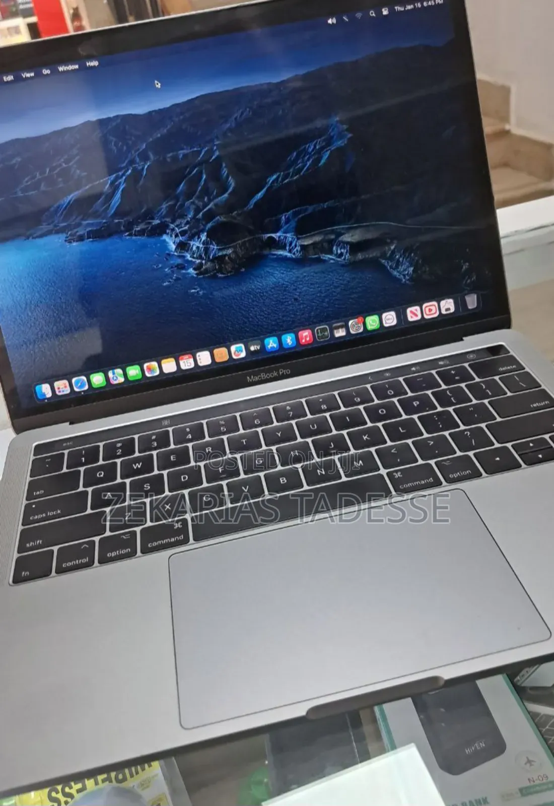 New Laptop Apple MacBook Pro 2017 16GB Intel Core I5 SSD 256GB