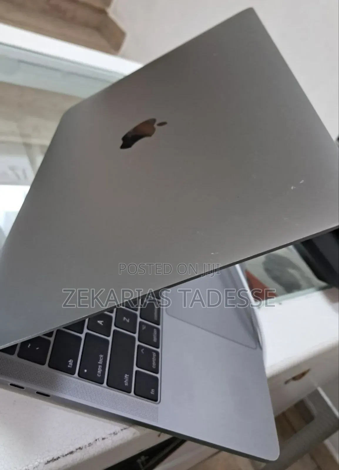 New Laptop Apple MacBook Pro 2017 16GB Intel Core I5 SSD 256GB