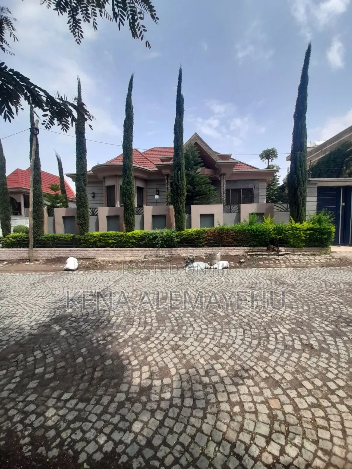 Furnished 5bdrm House in Adama for sale