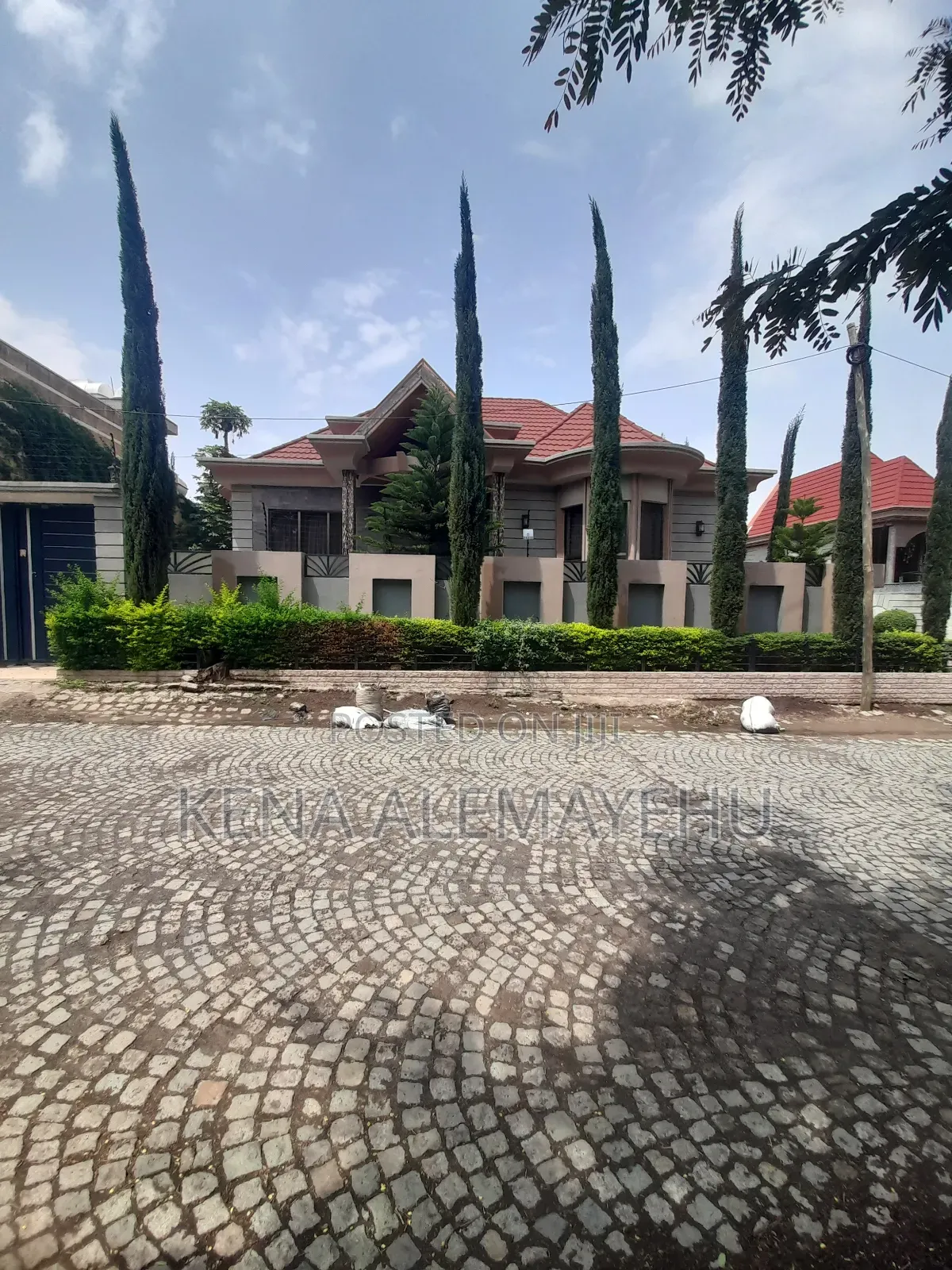 Furnished 5bdrm House in Adama for sale