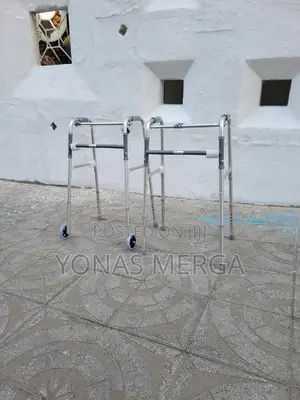 2-Wheel Mobility Walker R82 Crocodile Adjustable With Elbow-Rest