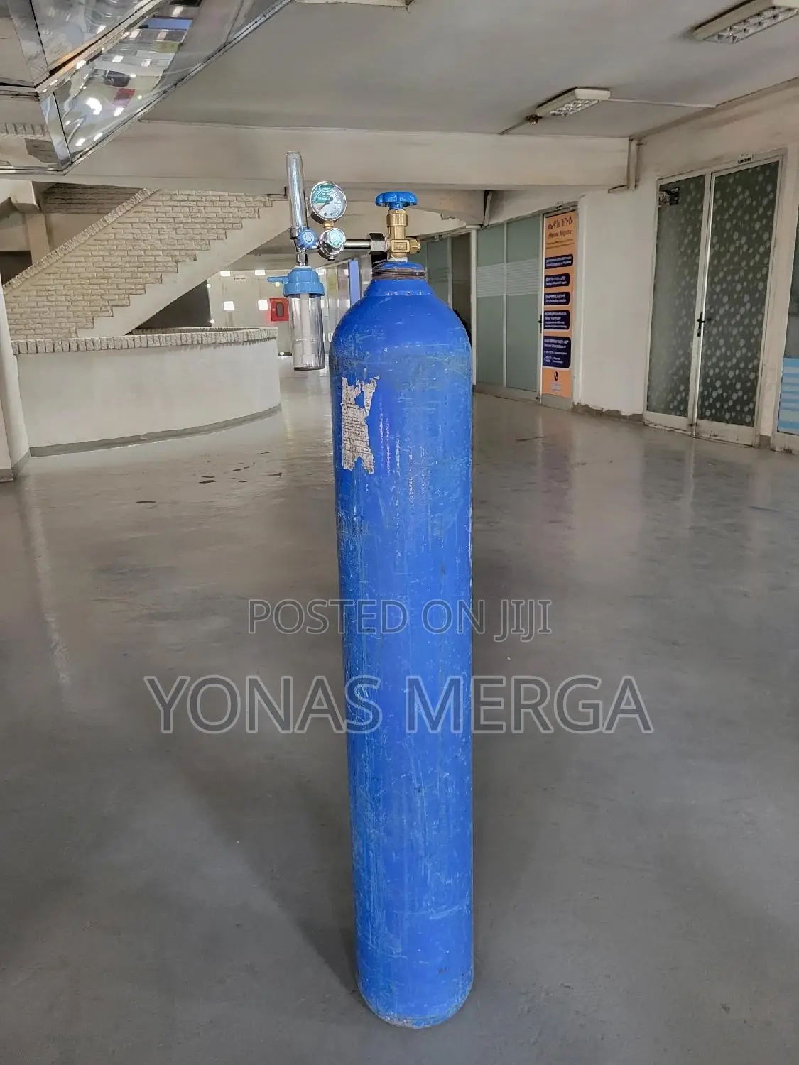 Oxygen Cylinder/Tank身喚with Gauge and Purifier度曰volume : 40litres