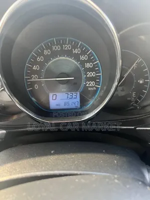 Toyota Yaris 2016 Brown