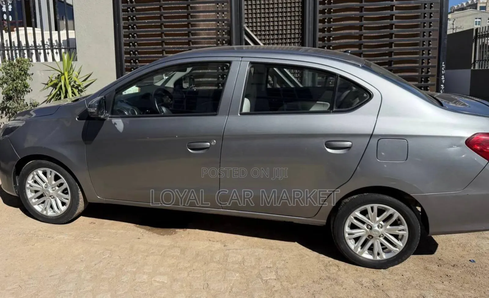 Mitsubishi Attrage 2022 Gray