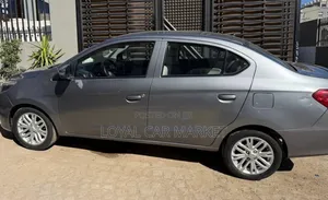 Mitsubishi Attrage 2022 Gray