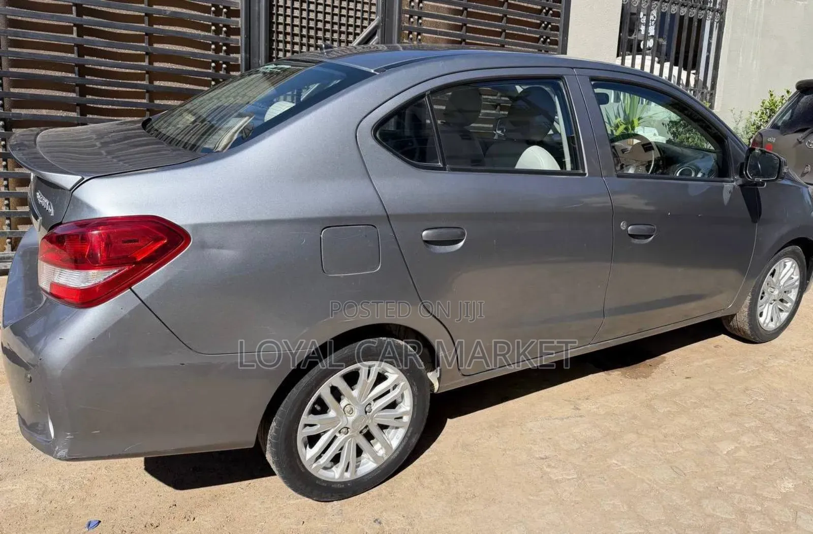 Mitsubishi Attrage 2022 Gray