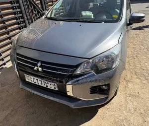 Mitsubishi Attrage 2022 Gray