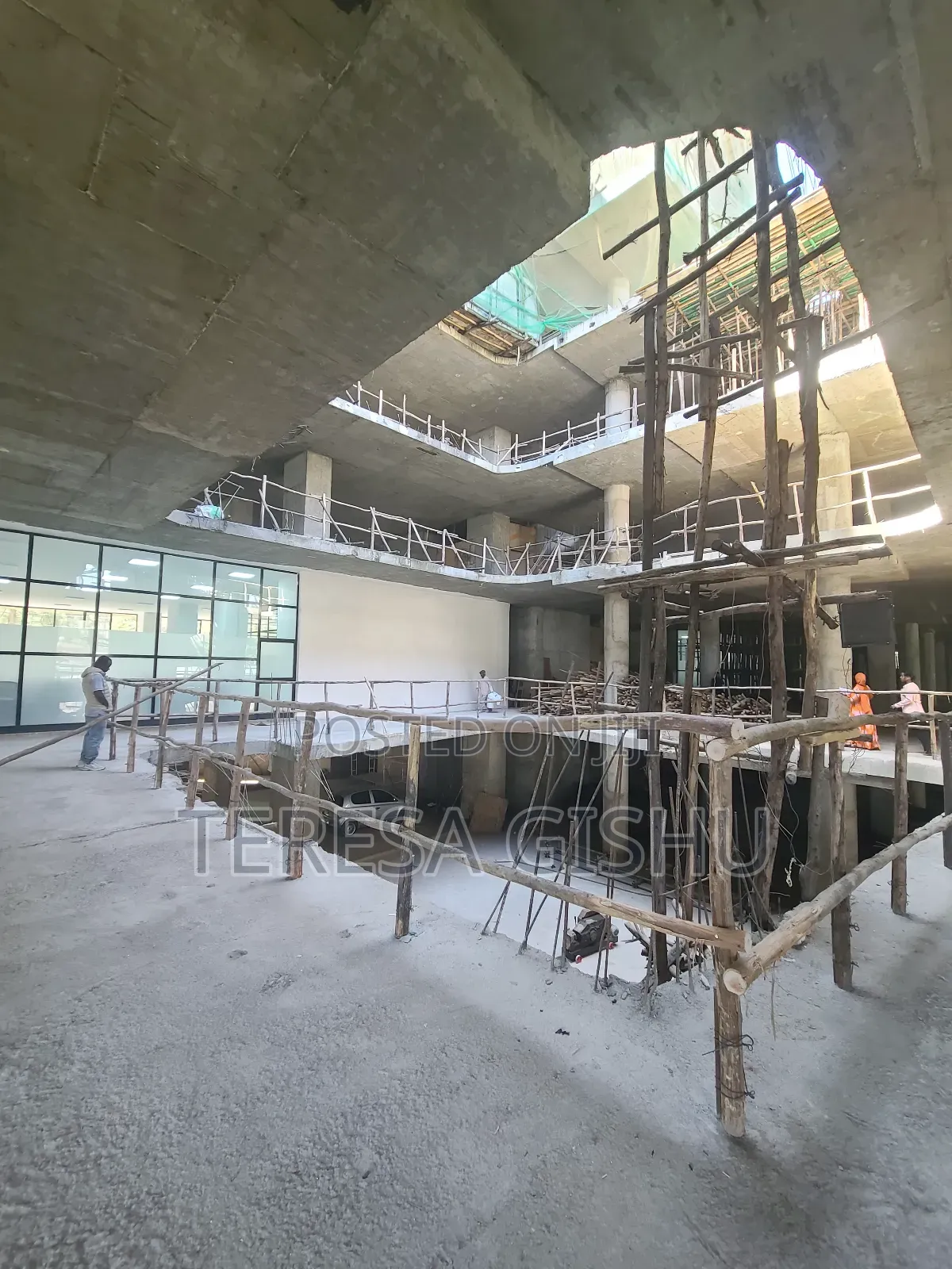 Furnished 3bdrm Apartment in Jenboro Real Estate, Lideta for sale