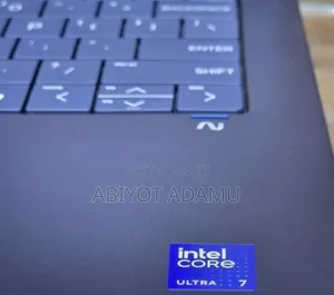 New Laptop HP OmniBook 7 14" 16GB Intel SSD 512GB