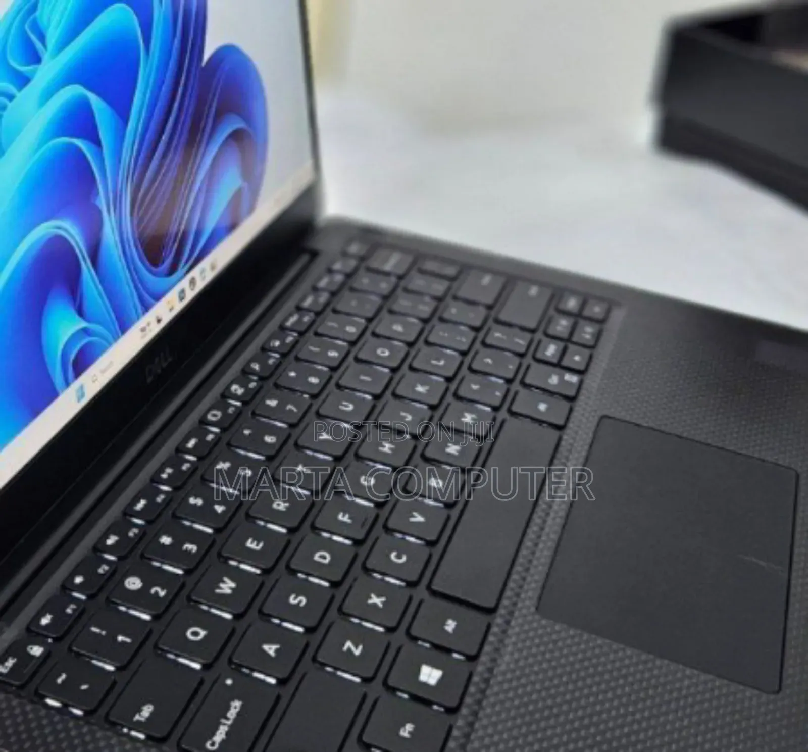 New Laptop Dell XPS 13 8GB Intel Core I5 SSD 512GB