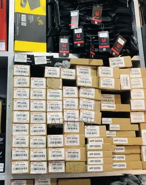 Hp Laptop Battery (Any Laptop Battery's Available)