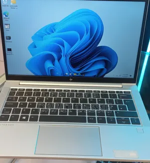New Laptop HP EliteBook 830 G8 16GB Intel Core I5 SSD 512GB