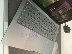 New Laptop Apple MacBook Pro 24GB Apple M4 Pro SSD 512GB