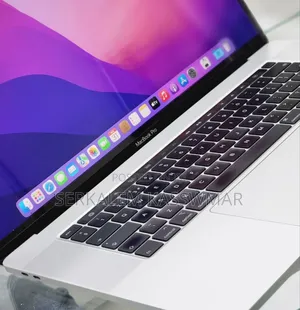New Laptop Apple MacBook Pro 2019 16GB Intel Core I7 SSD 512GB