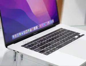 New Laptop Apple MacBook Pro 2019 16GB Intel Core I7 SSD 512GB