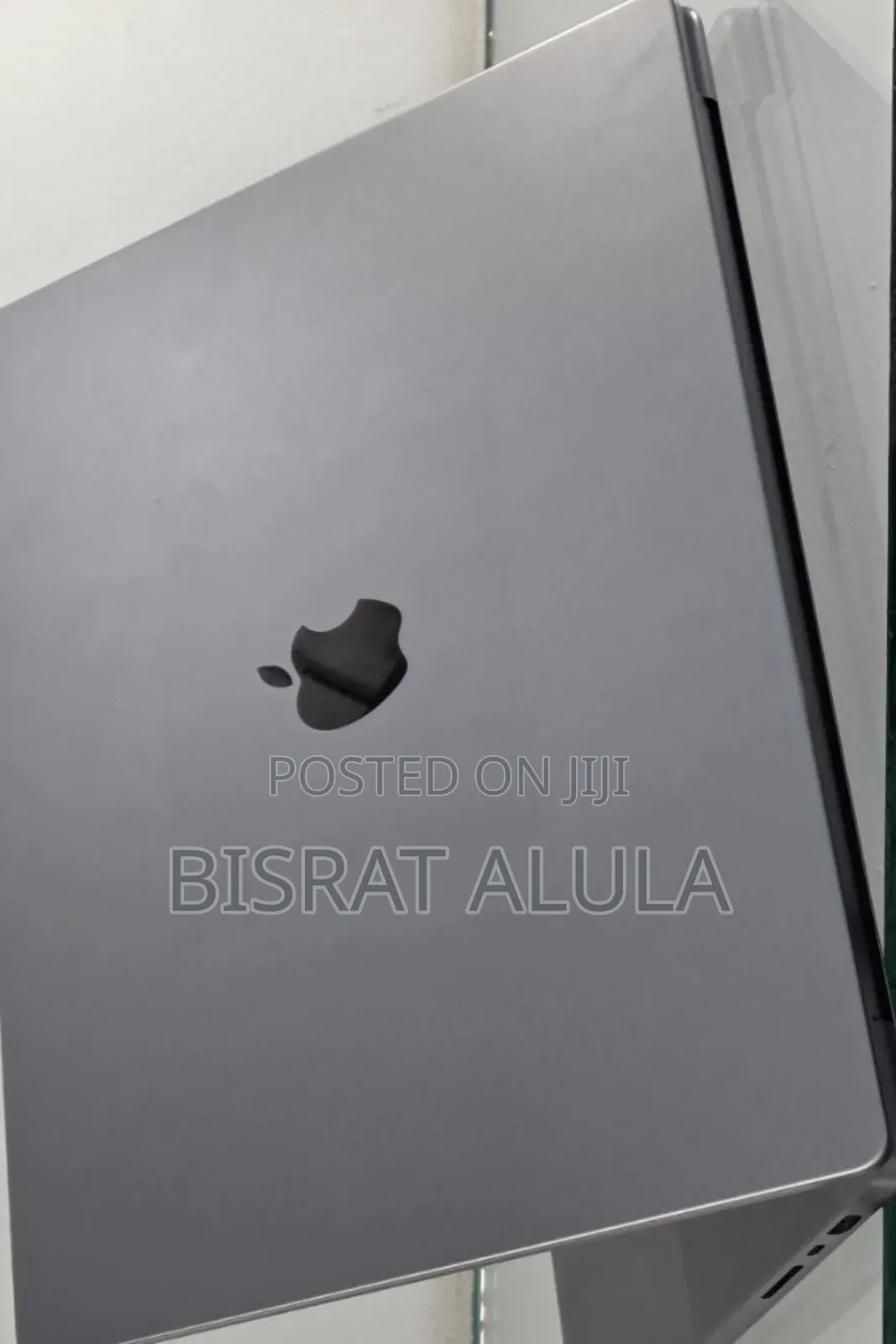 New Laptop Apple MacBook Air 2023 M2 16GB Intel Core I7 SSD 512GB